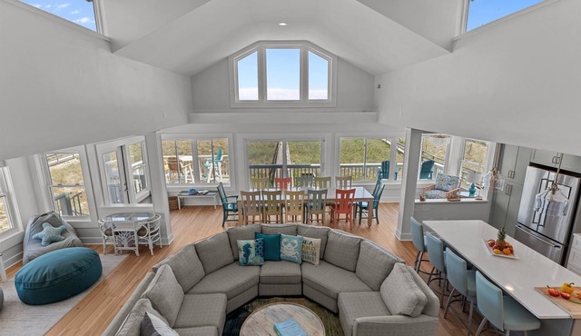 Sand By Me, 10BR Oceanfront Estate w/Private Pool, 2 Kitchens, Sleeps 24