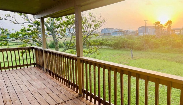 Sargent Sunset & Fishing Retreat