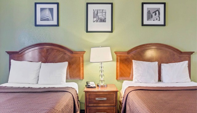 Savannah Garden Hotel