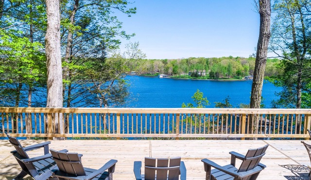 Secluded Lakefront Gem W/Free WiFi, Two-Level Deck, Private Dock & Great Views