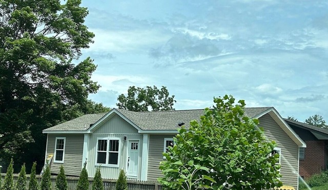 Serene 3-bedroom house close to everything in Asheville