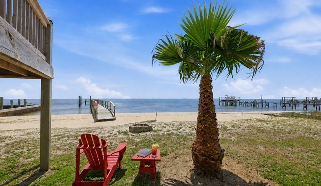 Shackleford View Beach (Pet Friendly/Private Beach)