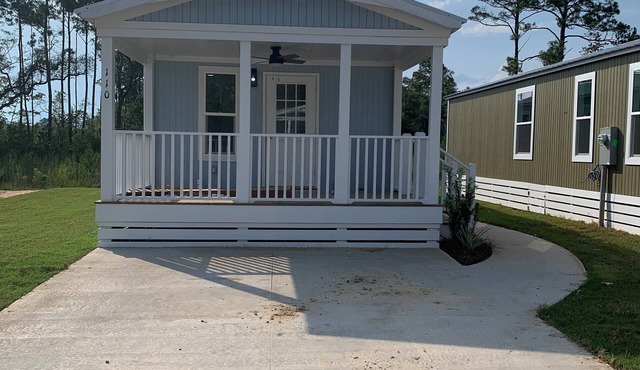 Short drive to the beautiful 30-A beaches! Cozy Riverwalk Landing Cottage 8-H