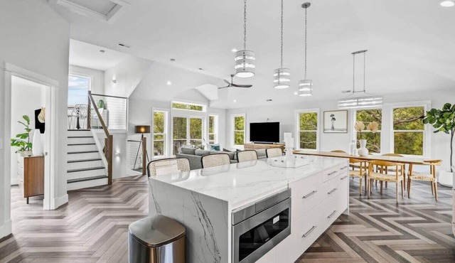Sojourn Ocean's Grove | Heated Pool & Hot Tub