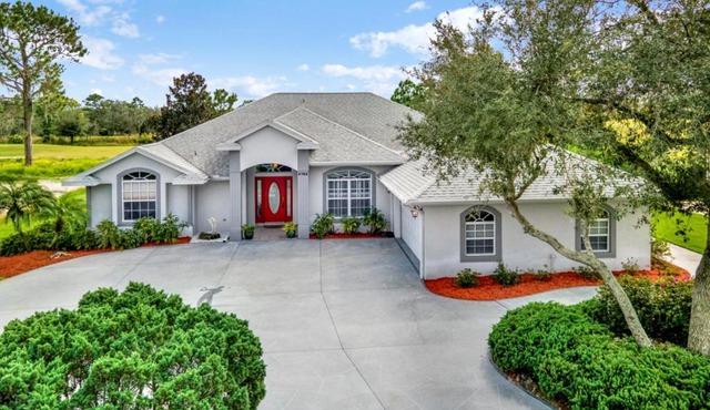 Solar Heated Private Pool & Lanai On Golf Course! in Sebring