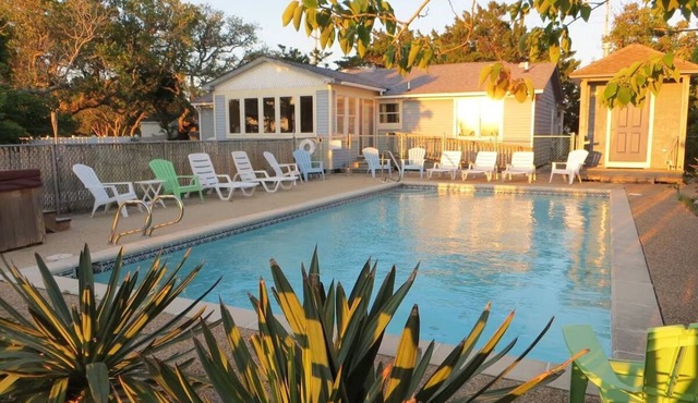 Soundfront Sunsets with Private Dock, Kayaks, Large Pool, Hot Tub, Guesthouse