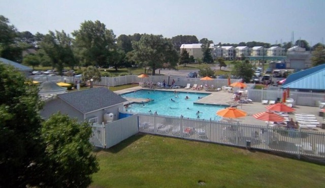 Spacious 2BR Condo with Lake View