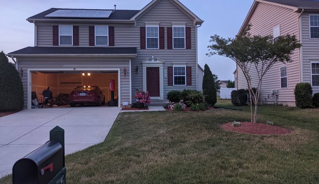 Spacious Home in the DC suburbs! 30 minutes from DC and the beach!