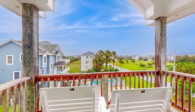Spacious home with private pool, hot tub, pool table & central AC