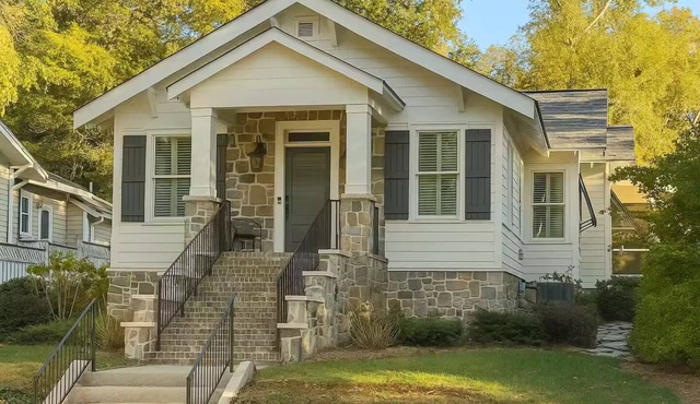 Spartanburg Cottage in Converse Heights near Wofford, Converse, and Downtown