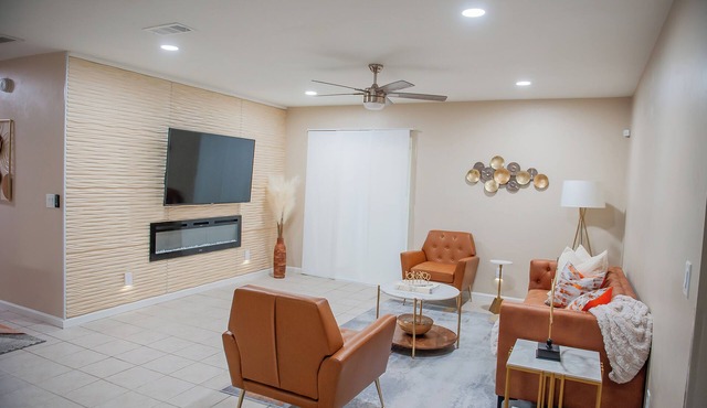 Stay, Work and Play! 2 blocks from FAMU. 4 EnSuites, 4 closets. Large kitchen