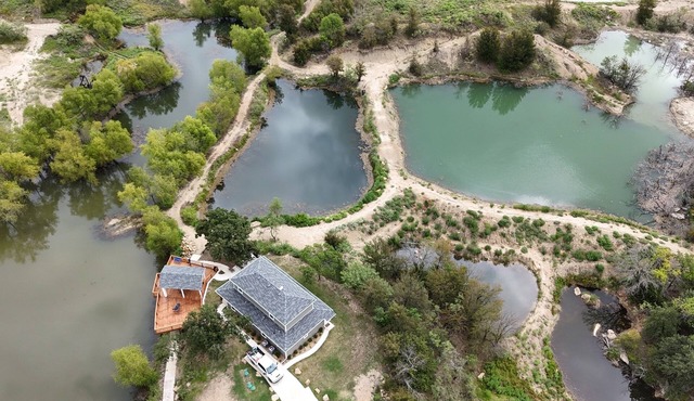 Stocked pond, private fishing lake!
