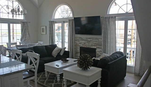 Stone Harbor With Water View! 1 Block to Downtown