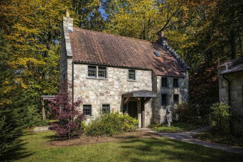 Storybook Cottage with Fireplace