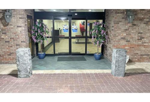 Studio 6 Extended Stay - Columbus, GA -Downtown