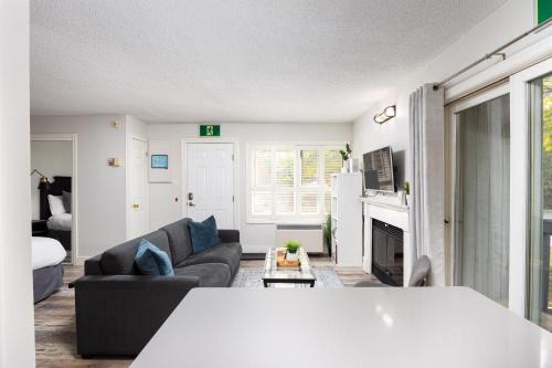 Studio Condo @ North Creek|Pool/Hot Tub/Crave TV in Blue Mountains