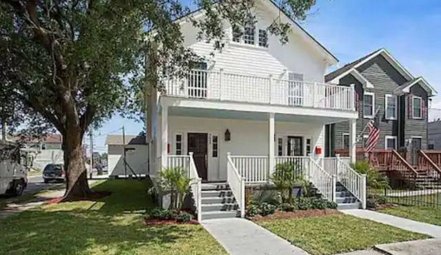 Studio in Uptown New Orleans; private entrance, parking, pets ok.