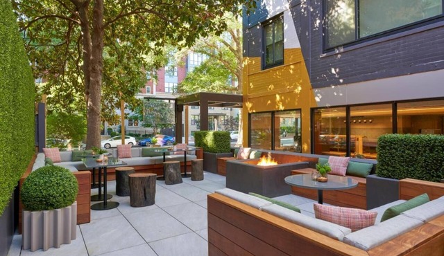 Studio King at Viceroy Washington DC, Short Drive to The National Mall!