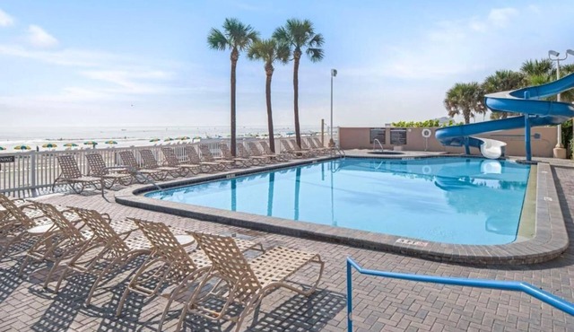 Studio Unit | Kitchenette | Tiki Bar | Outdoor Pool Access | Free Parking