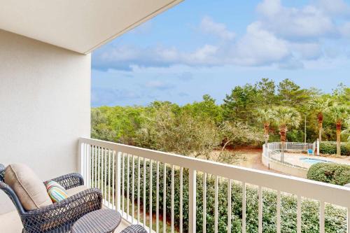 Studio with Pool Views Hot Tub and Tennis
