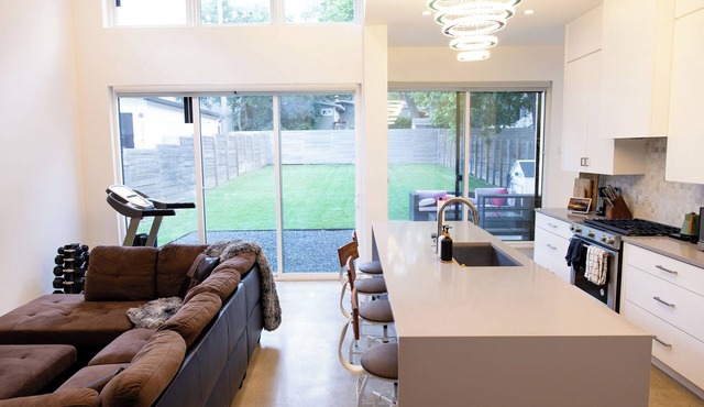 Stunning 2-bedroom ultra modern villa in fabulous Austin