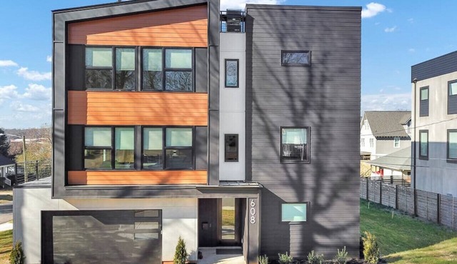 Stunning Home w/Pool/Outdoor kitchen,Gym, GameRoom, Rooftop