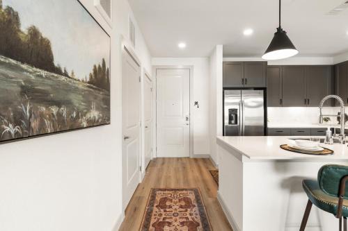 Stylish 1BR Stay Pool Luxe Amenities MER 3106