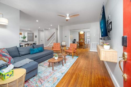 Stylish Durham Retreat - Walkable Sleeps 6