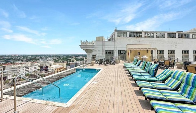 Suite Dorée 5 Min Walk to French Quarter
