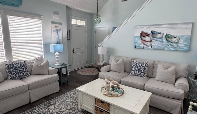 Sun, Swim, Repeat – Near the Coast, A quaint Home w/Private Pool