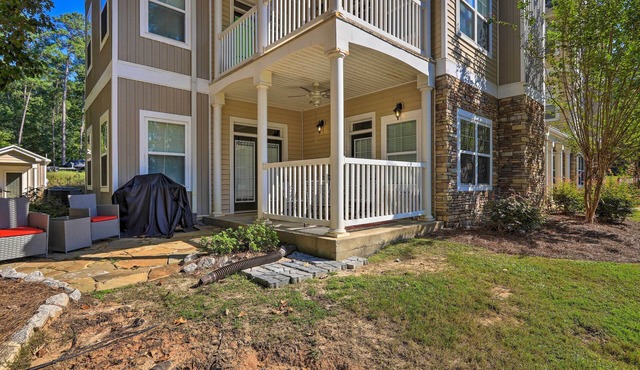 'Sunset Cove' Condo: Access to Lake Sinclair