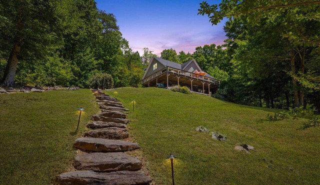 Sunset Cove Stay with Hot Tub Lakefront Movie Room