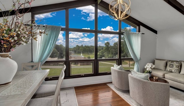 Sunset Haven is a Lovely Family Home in Marion