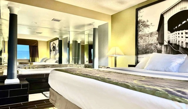 Super 8 by Wyndham Frederick