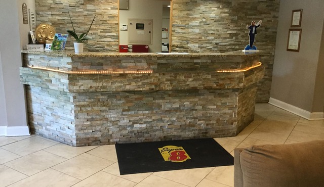 Super 8 by Wyndham Harbison/Parkridge Hospital