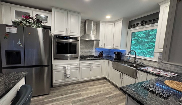 Super Comfy 3 Bedroom Home Sleeps 8
