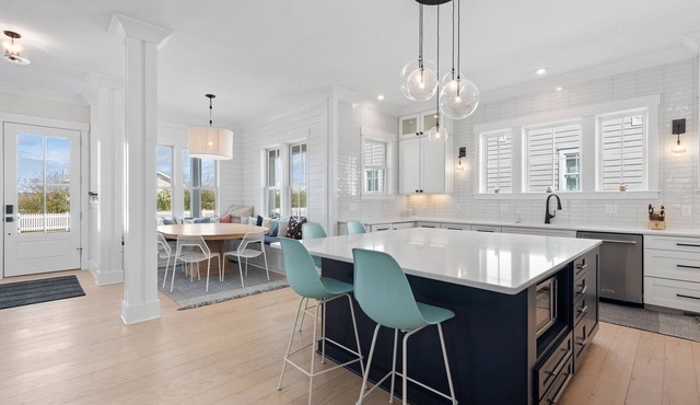 Sweet Bay Home, Private Beach & Resort Amenities