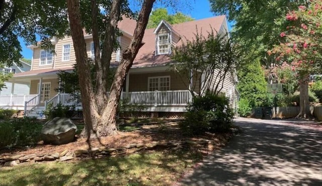 Sweet Southern Dream - 3 Bed, 2.5 Bath, & Office