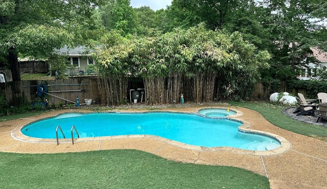 Terrific 6-bedroom house with Pool in charming Fredericksburg