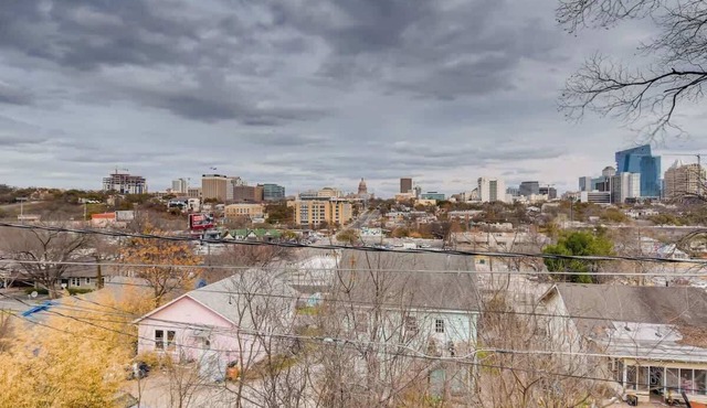 Texas Capitol Loft by PMI Austin Metro