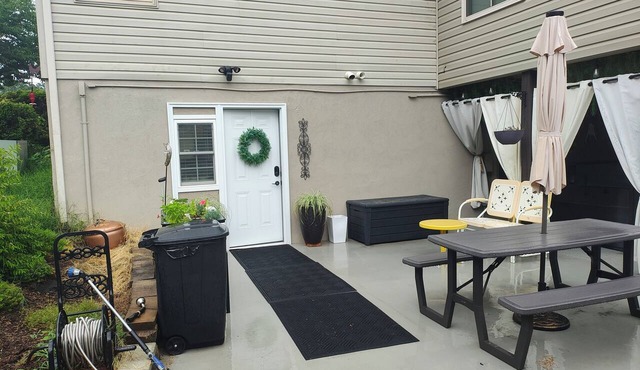 The Country Estate #1 Tranquil 1BR estate perfect for a relaxing getaway.