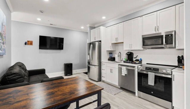 The DC Getaway+2BD Unit+Private Parking
