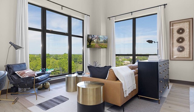 THE EIGHTH Walkable Penthouse in Fourth Ward