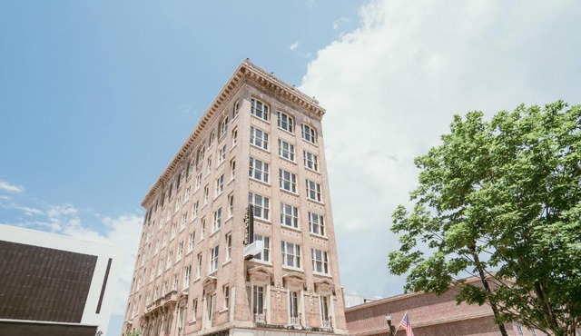 The Esquire Hotel Downtown Gastonia, an Ascend Collection Hotel