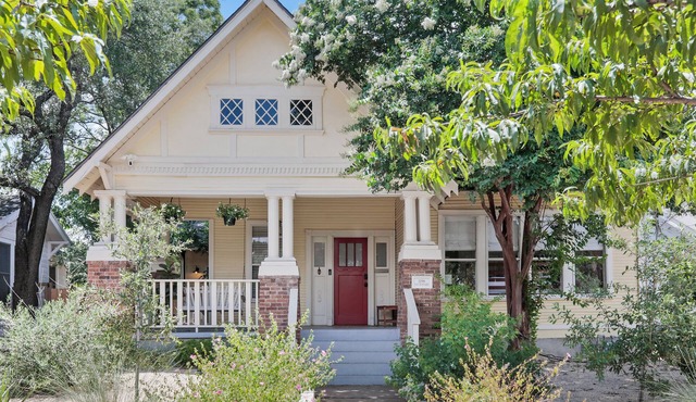 The Golden Craftsman l All King Beds l East Austin