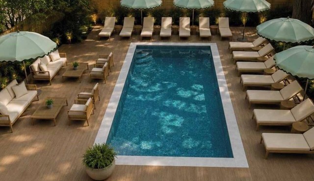 The Iris, Signature Suite