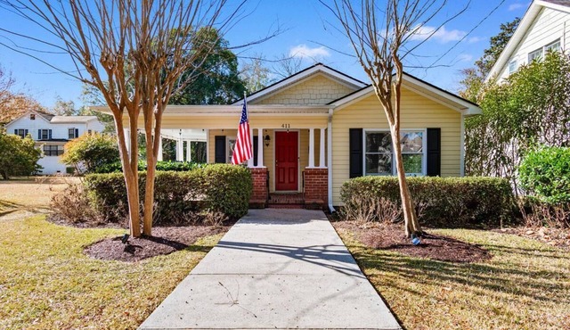 The Red Door House in Historic Georgetown
