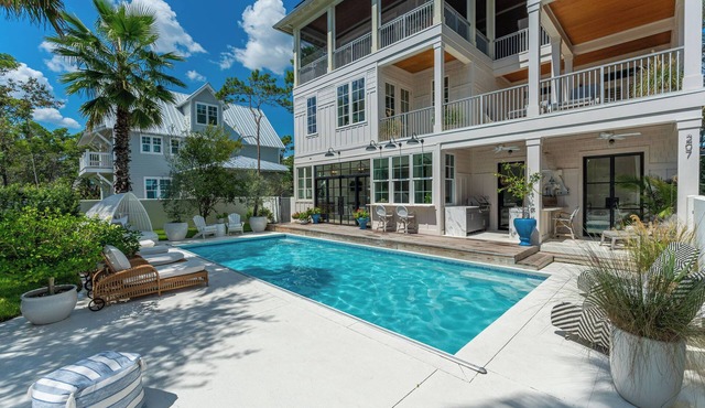 Three Palms at Betty|Easy Beach Access|Private Pool & Golf Cart