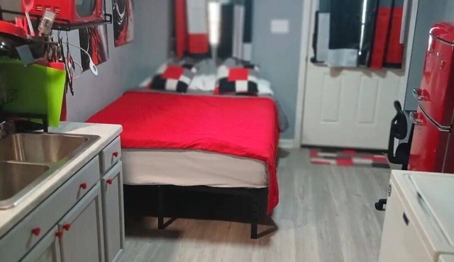 Tiny Home. Near Downtown Fayetteville, Fort Bragg, Fayetteville State University