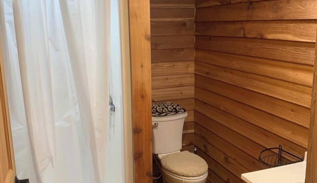 Tiny home near SOUTH MOUNTAIN STATE PARK. ONE MILE FROM BROAD RIVER